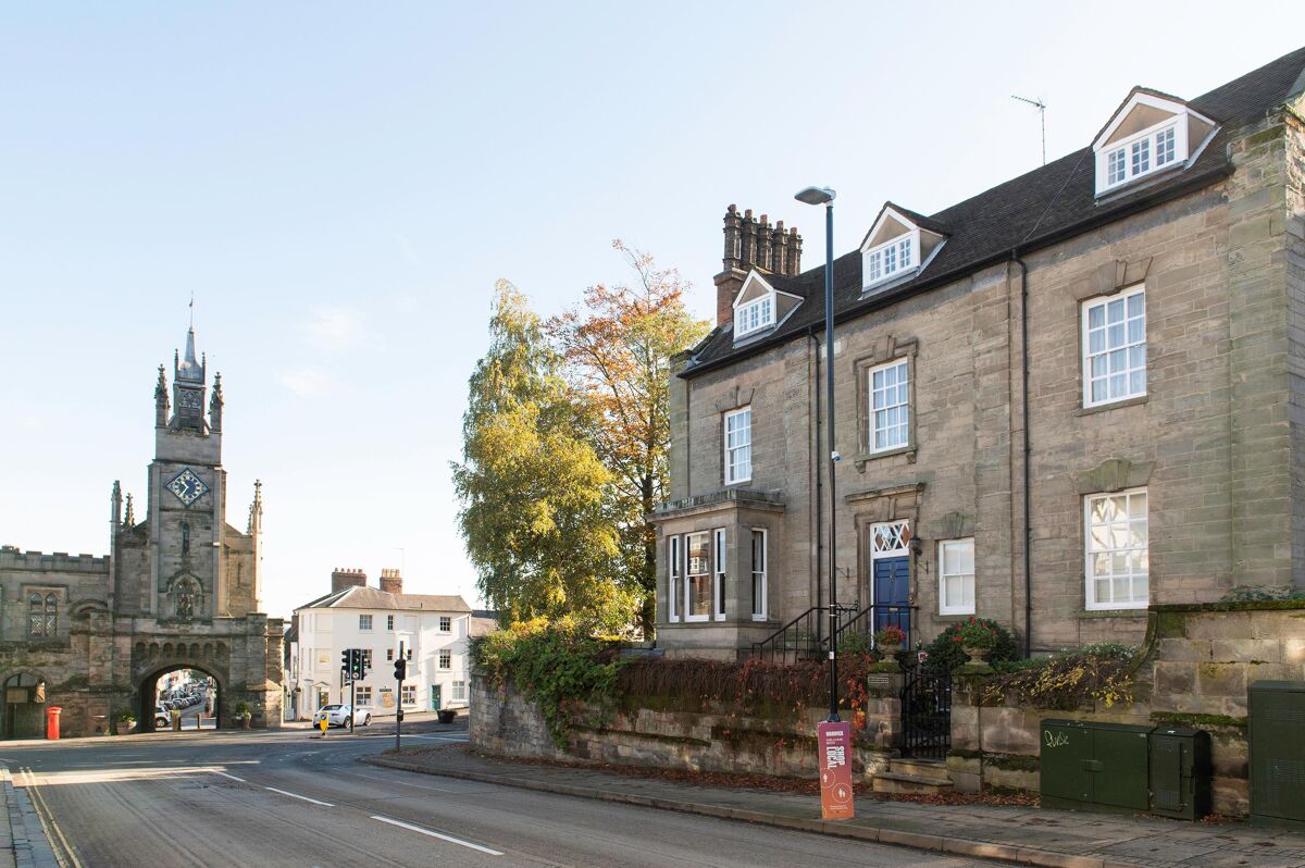 flat for sale in Jury Street, Warwick, Warwickshire, CV34