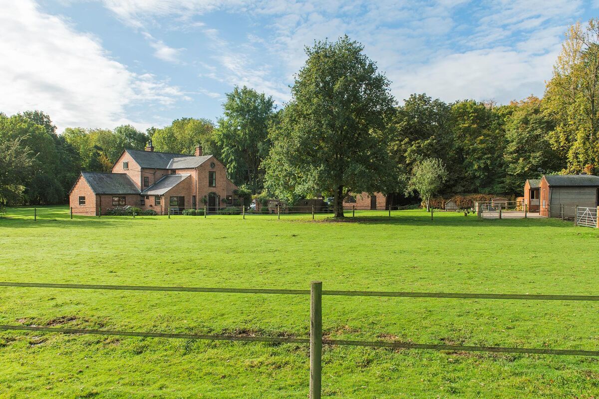 house for sale in Beausale Lane, Beausale, Warwick, Warwickshire, CV35