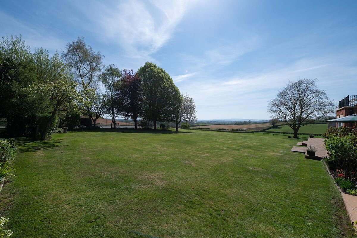 house for sale in Pathlow, StratforduponAvon, Warwickshire, CV37. STR012050248 Knight Frank