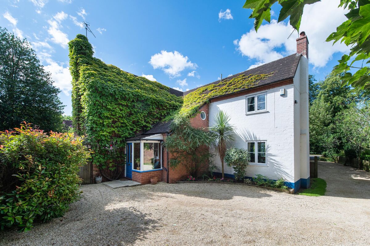 house for sale in 350 Birmingham Road, StratforduponAvon