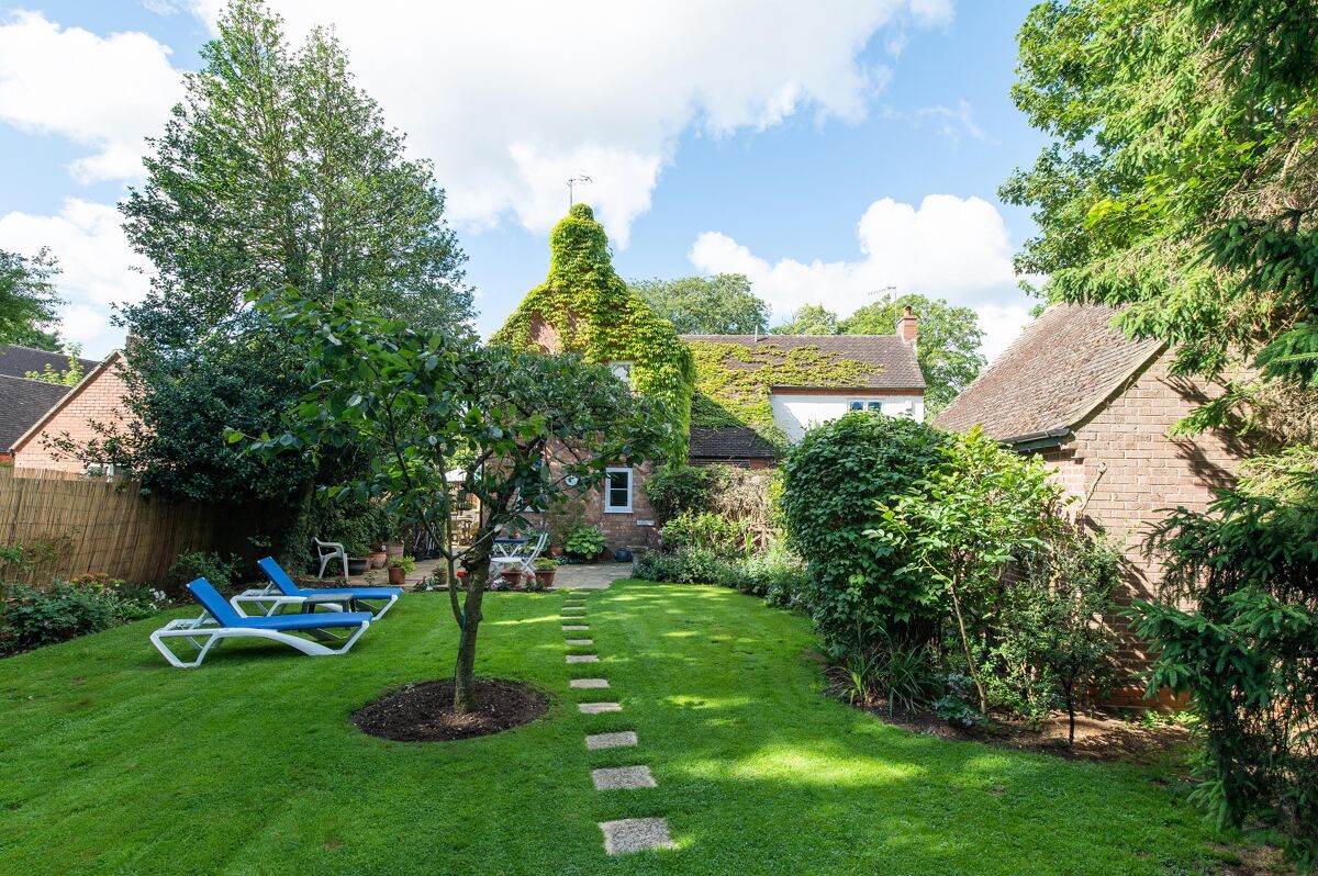 house for sale in 350 Birmingham Road, StratforduponAvon