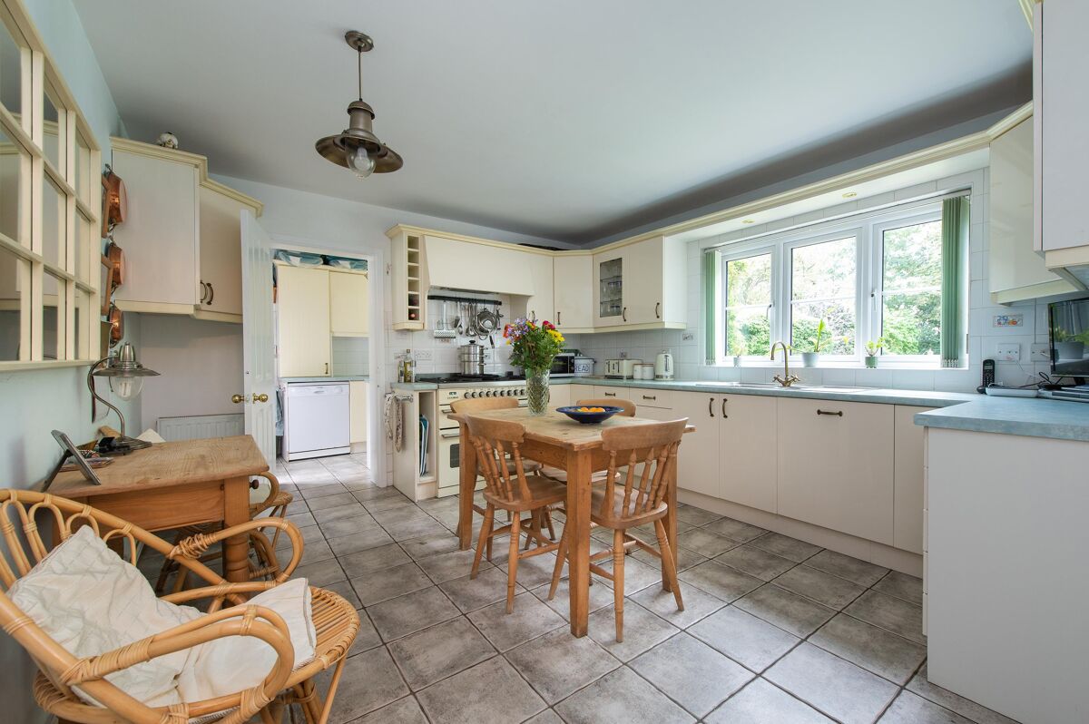 house for sale in 350 Birmingham Road, StratforduponAvon