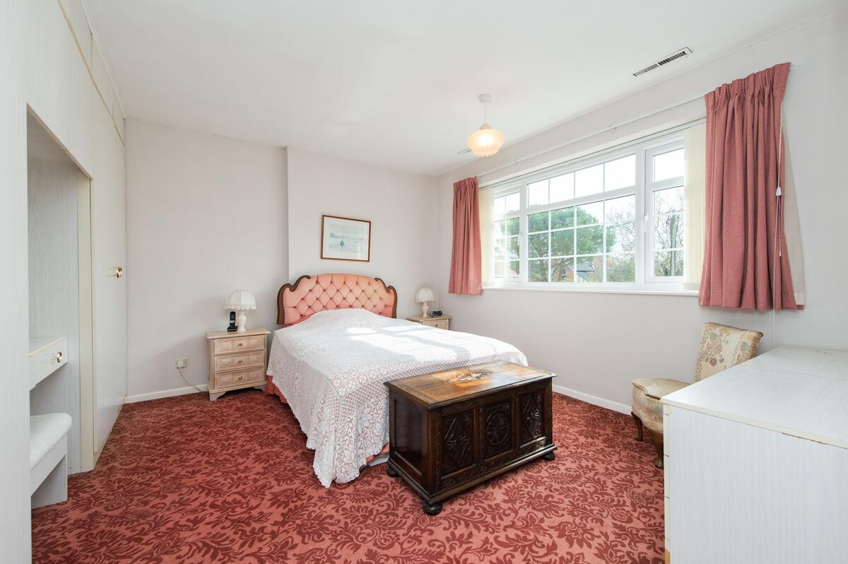 house for sale in Church Road, Snitterfield, StratforduponAvon