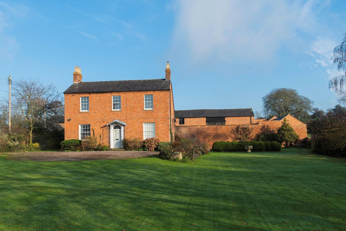 farmhouse for sale in New Road, Alderminster, StratforduponAvon