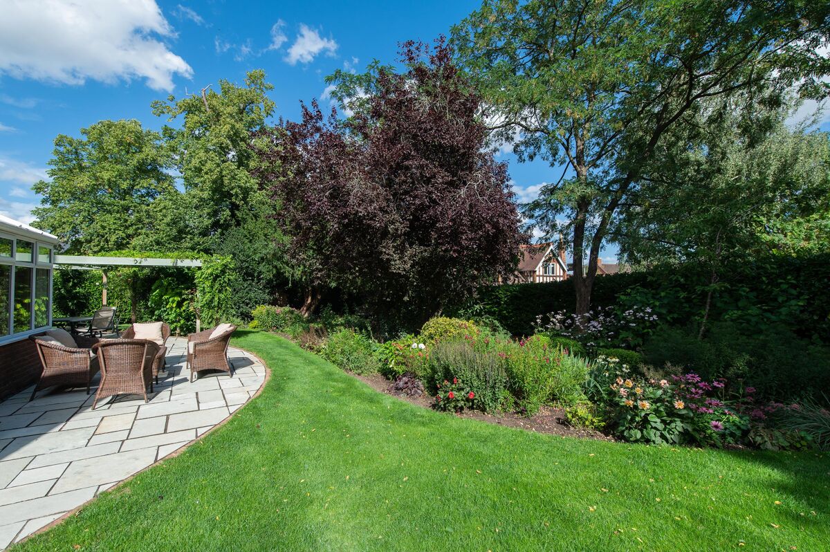 house for sale in The Avenue, StratforduponAvon, Warwickshire, CV37. STR012093018