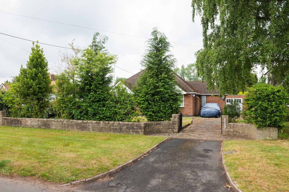bungalow for sale in Station Road, Hatton, Warwick, Warwickshire, CV35