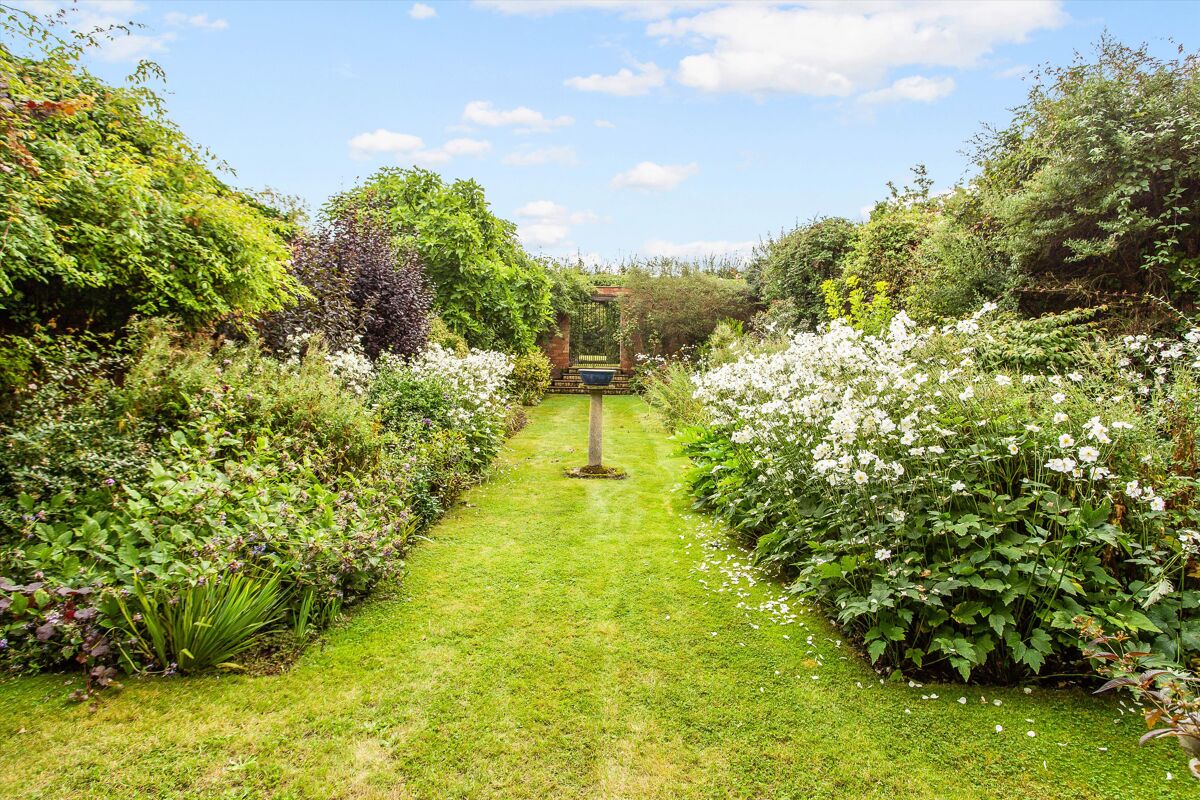 house for sale in Evesham Road, Norton, Evesham, Worcestershire, WR11