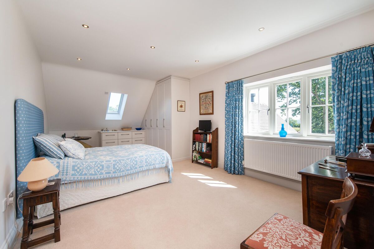 house for sale in Ashlawn Road, Rugby, Warwickshire, CV22