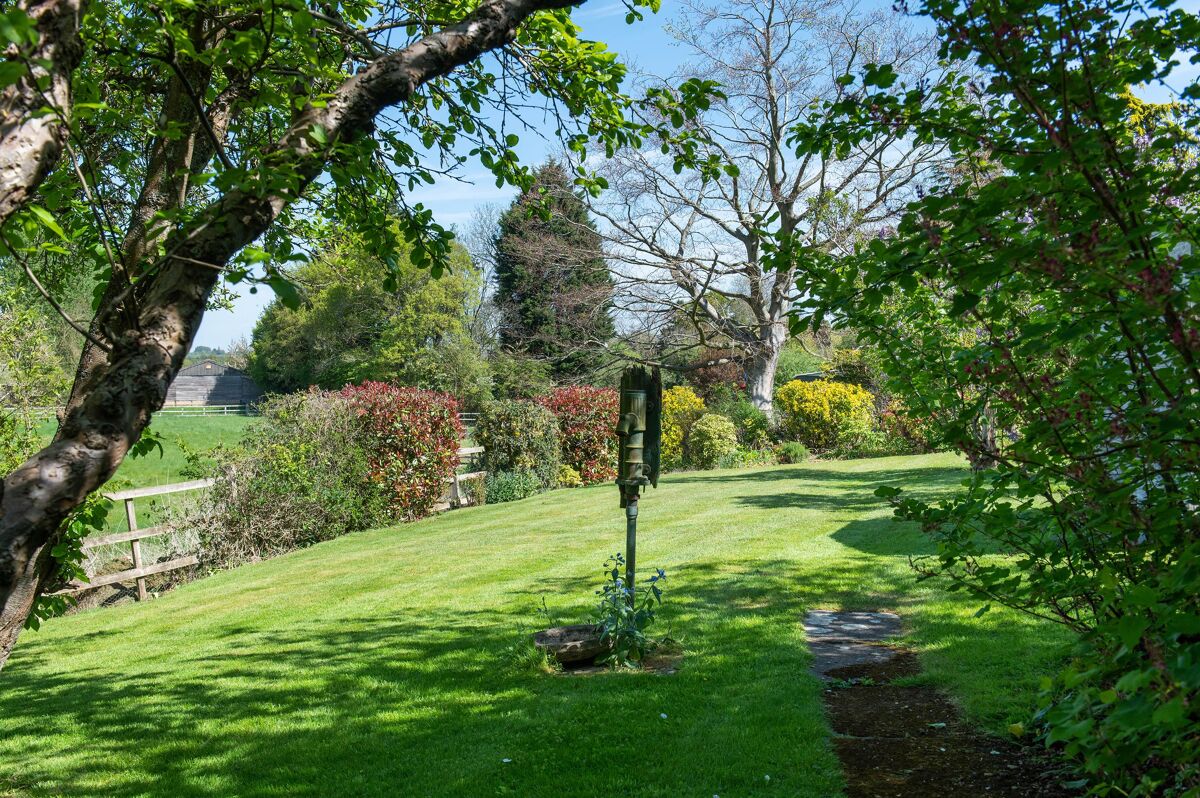 house for sale in Alveston Lane, Alveston, StratforduponAvon