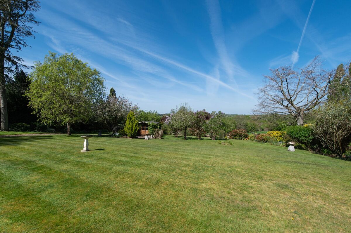 house for sale in Alveston Lane, Alveston, StratforduponAvon