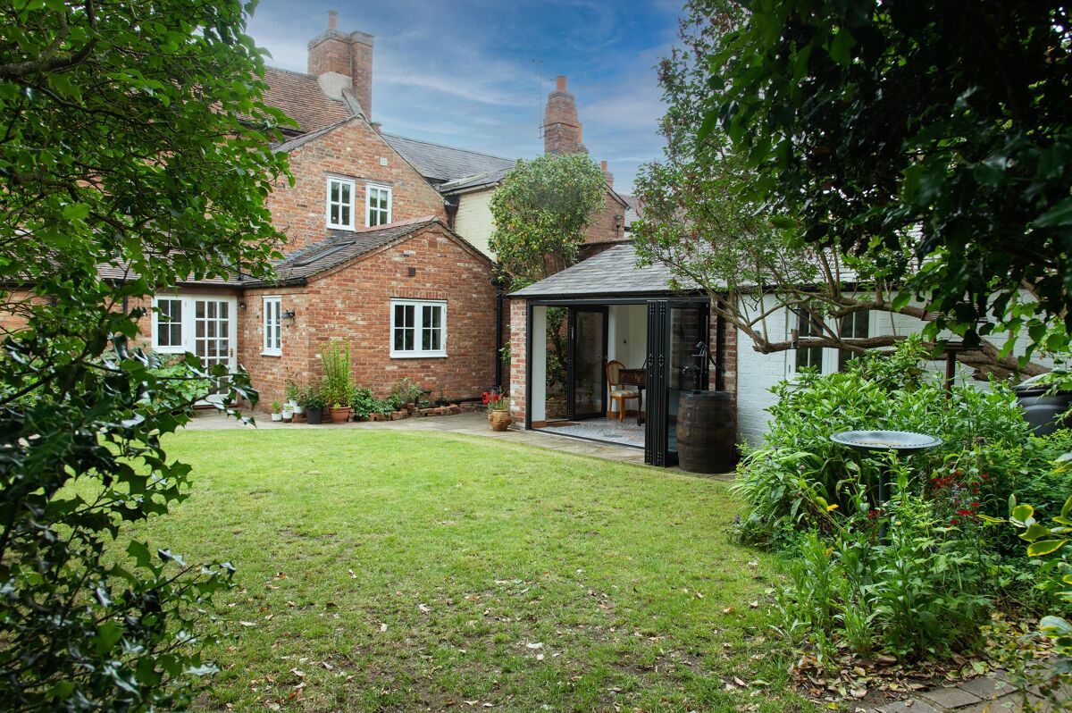 Village House For Sale In Bridge Street Barford Warwick Warwickshire