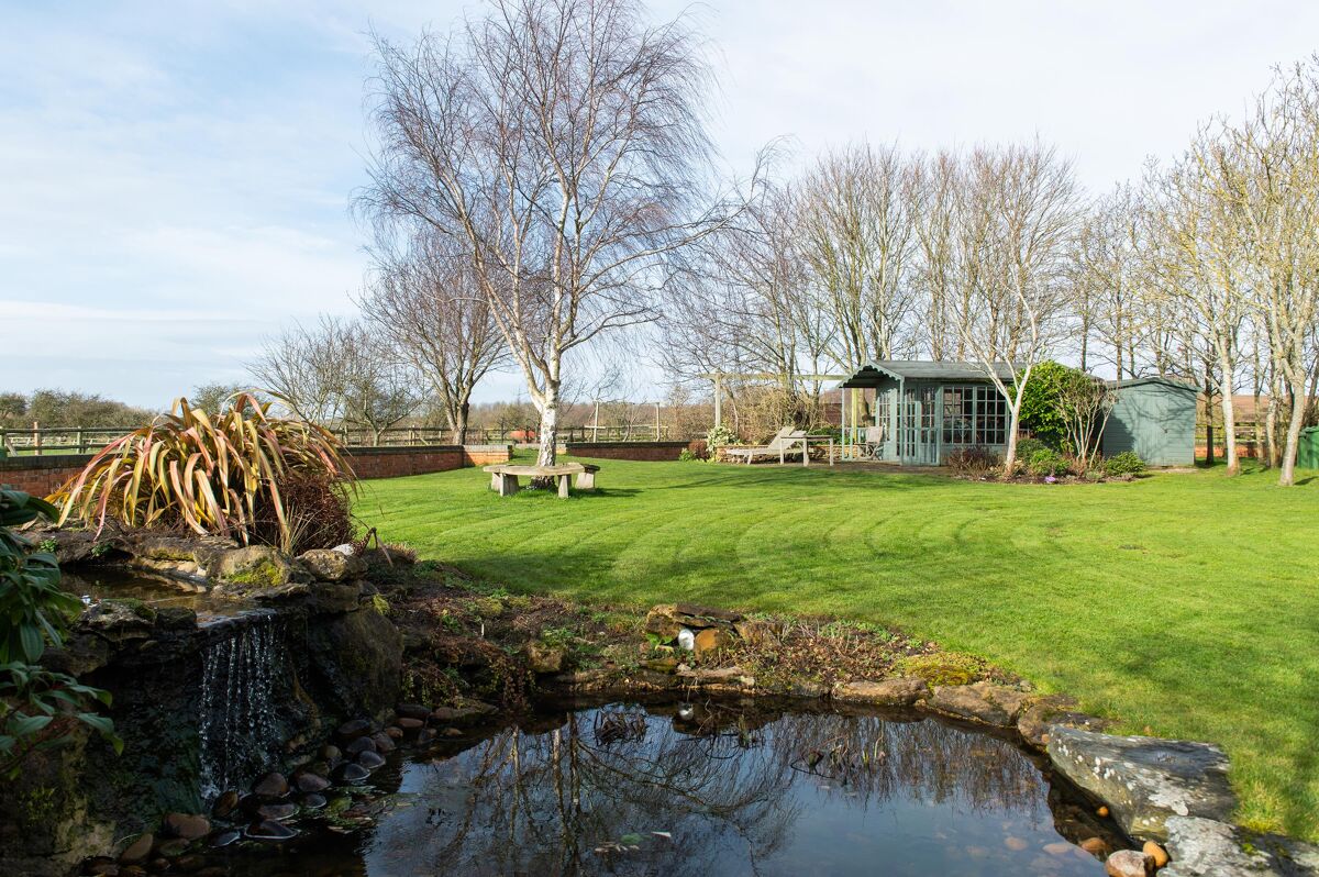 barn conversion for sale in Orchard Barn, Alderminster, Warwickshire