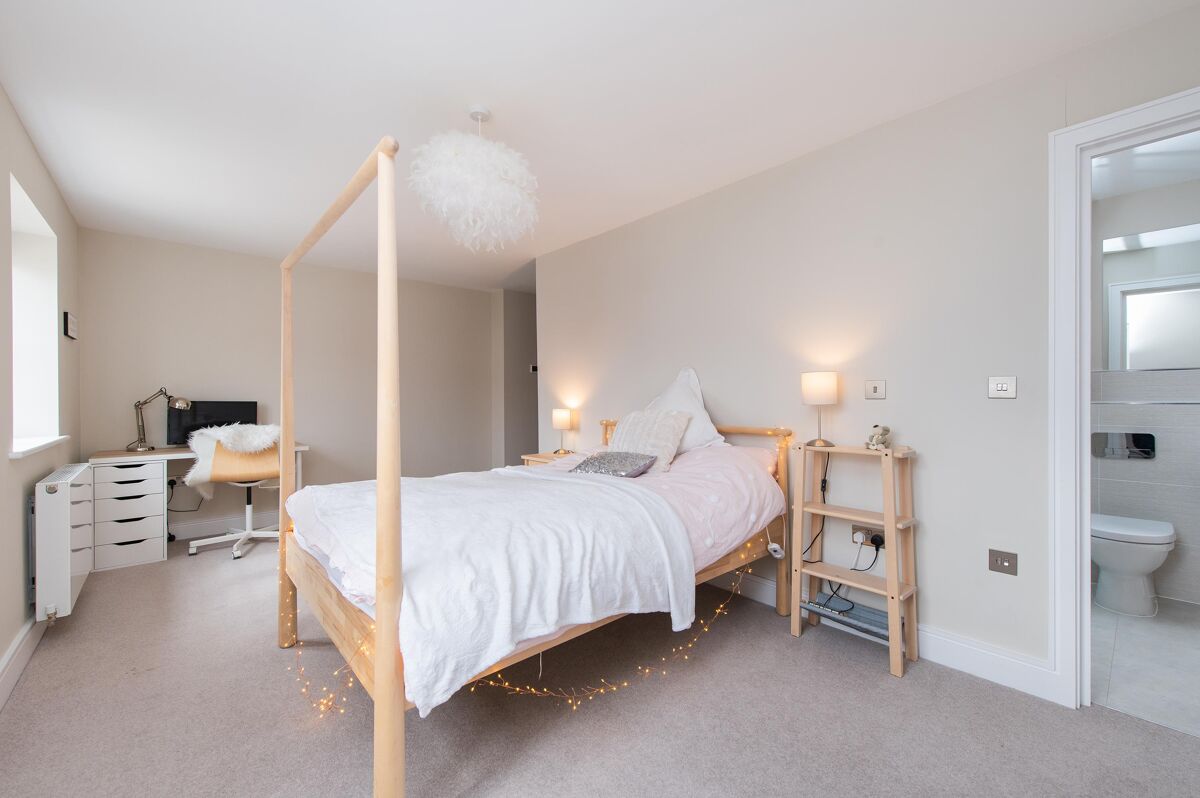 house for sale in Hewitt Road, Barford, Warwick, Warwickshire, CV35