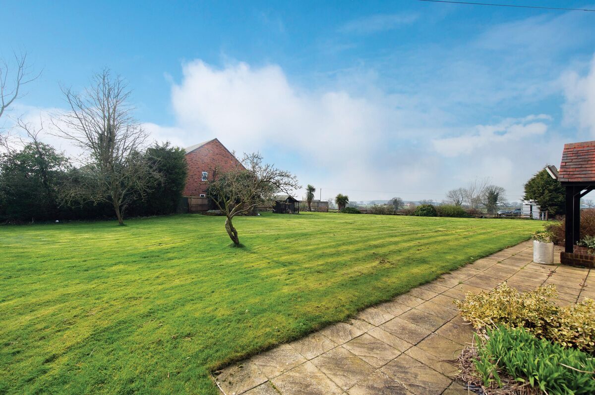 house for sale in Ansley, Nuneaton, Warwickshire, CV10 STR012144861 Knight Frank