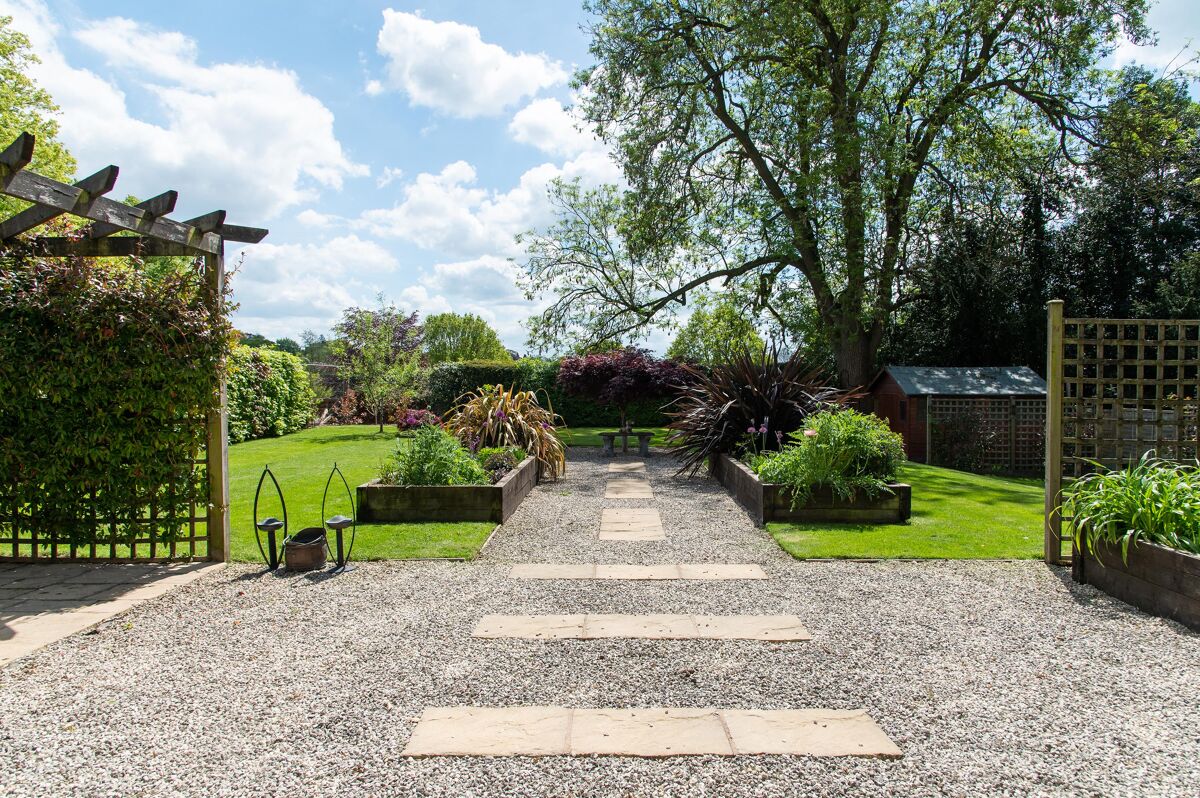 house for sale in High Street, Kenilworth, Warwickshire, CV8