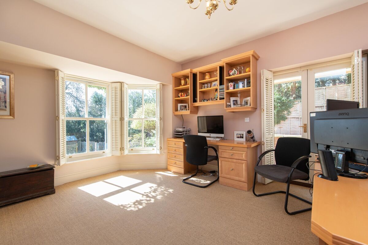 house for sale in High Street, Kenilworth, Warwickshire, CV8