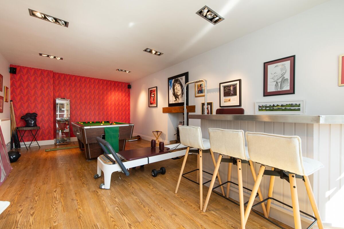 house for sale in High Street, Kenilworth, Warwickshire, CV8