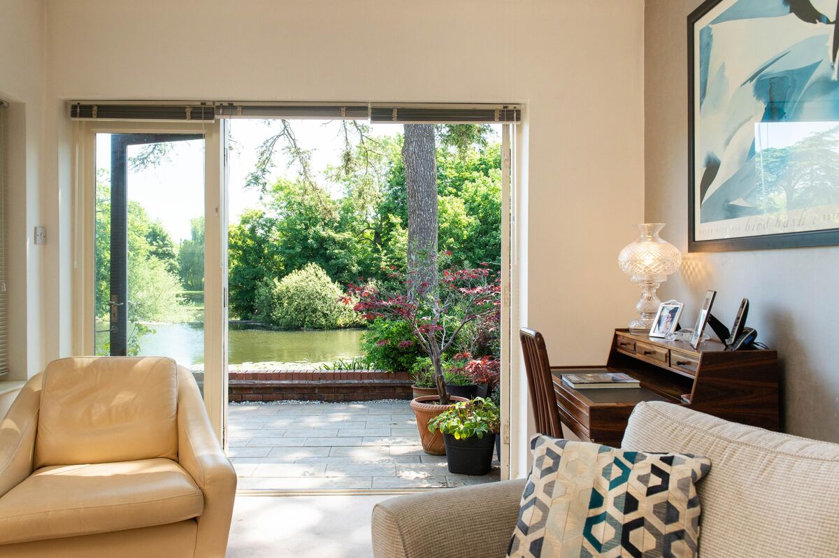 apartment for sale in Avonside, StratforduponAvon, Warwickshire, CV37