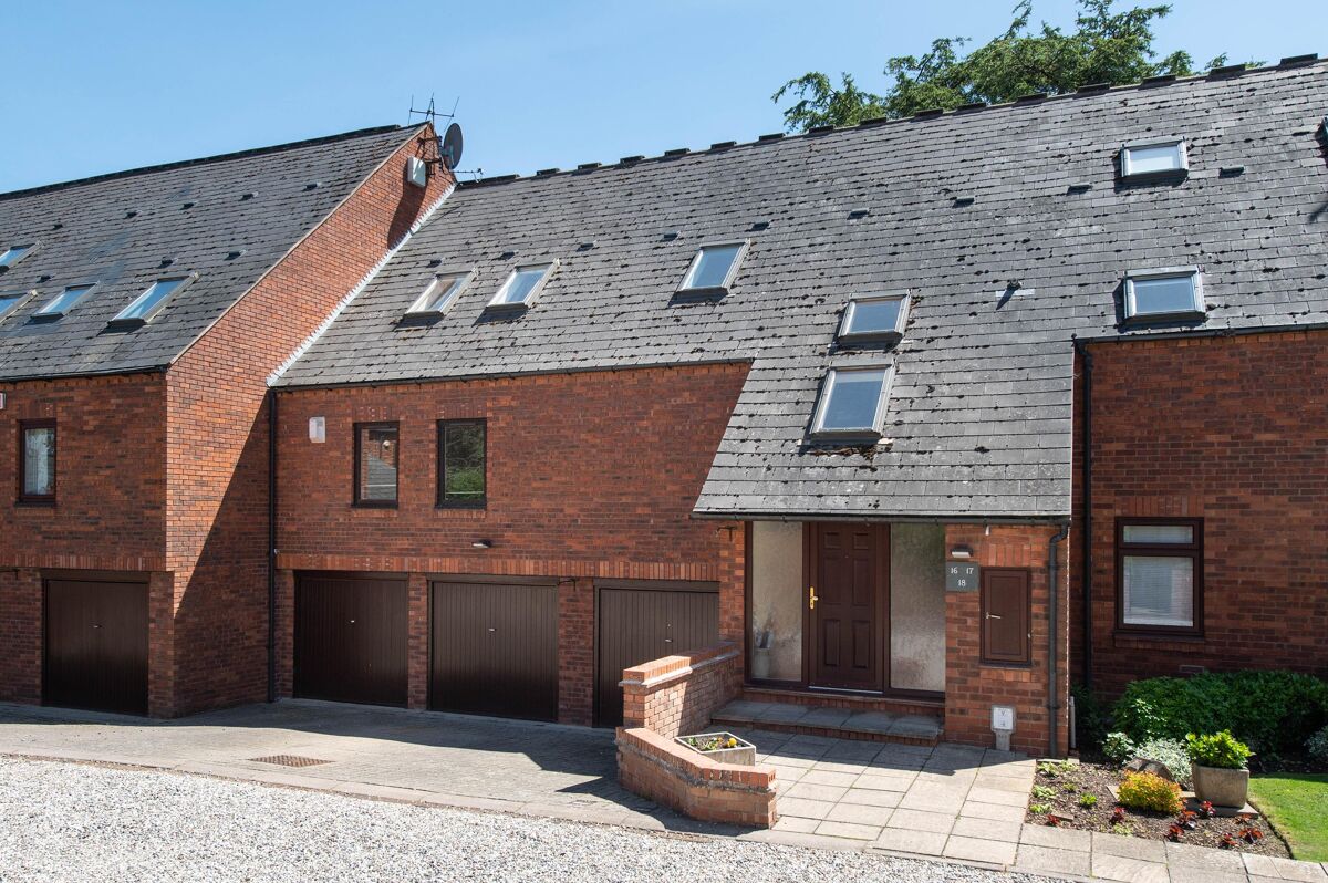 apartment for sale in Avonside, StratforduponAvon, Warwickshire, CV37