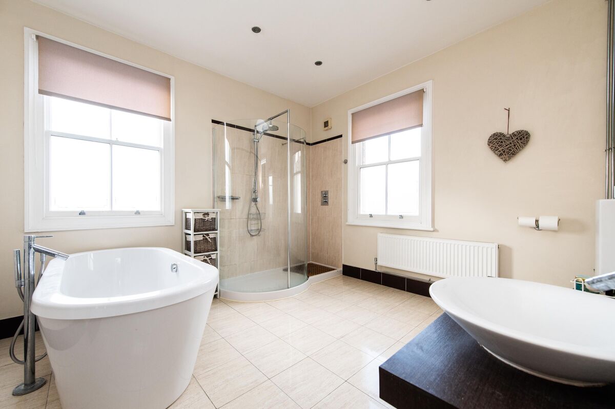 house for sale in Beauchamp Hill, Royal Leamington Spa, Warwickshire