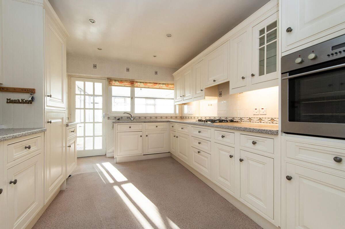 Property for sale Frogmore Road, Snitterfield, StratforduponAvon