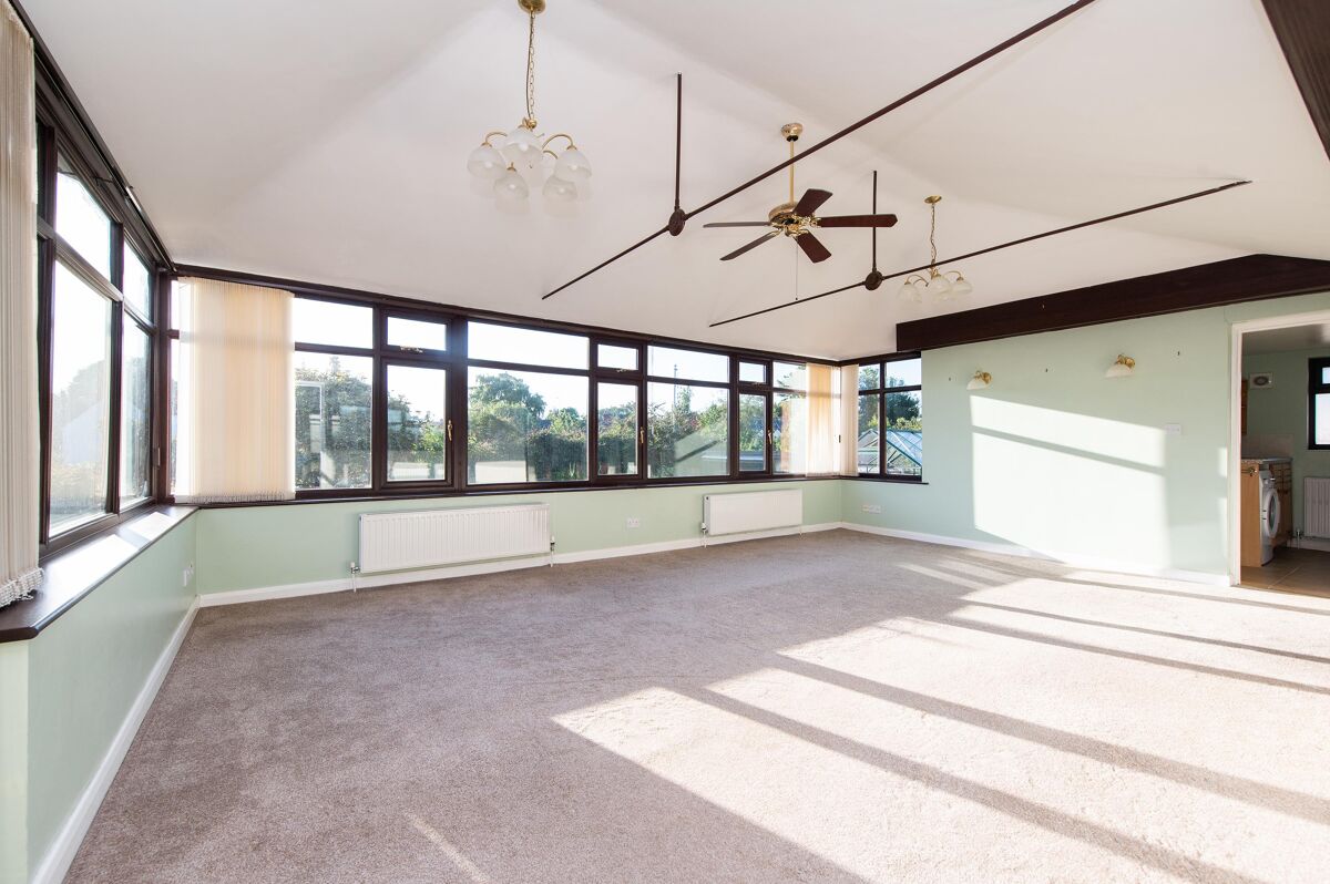 Property for sale Frogmore Road, Snitterfield, StratforduponAvon