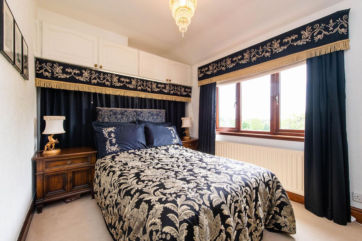 house for sale in Woodloes Lane, Guys Cliffe, Warwick, CV35