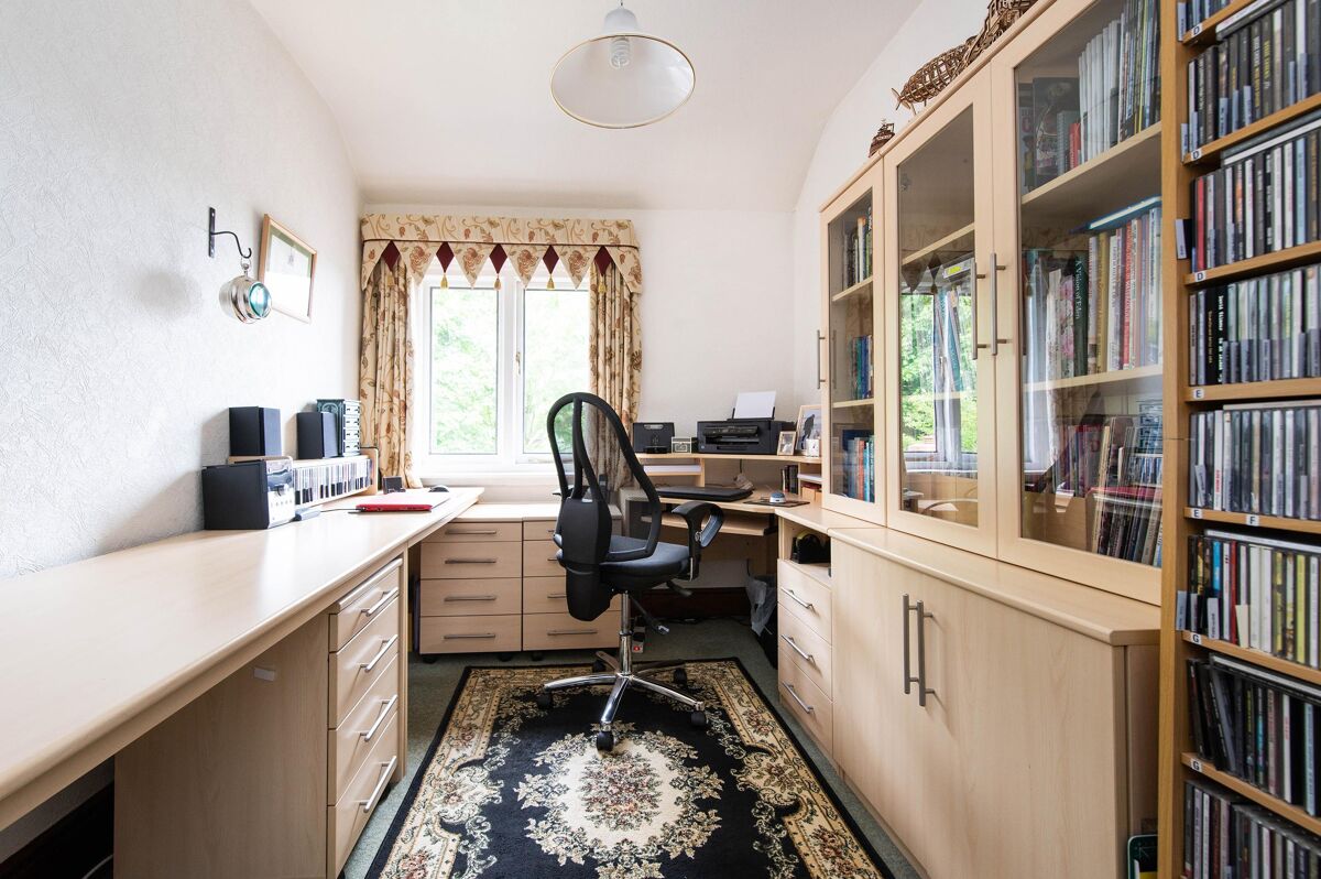 house for sale in Woodloes Lane, Guys Cliffe, Warwick, CV35