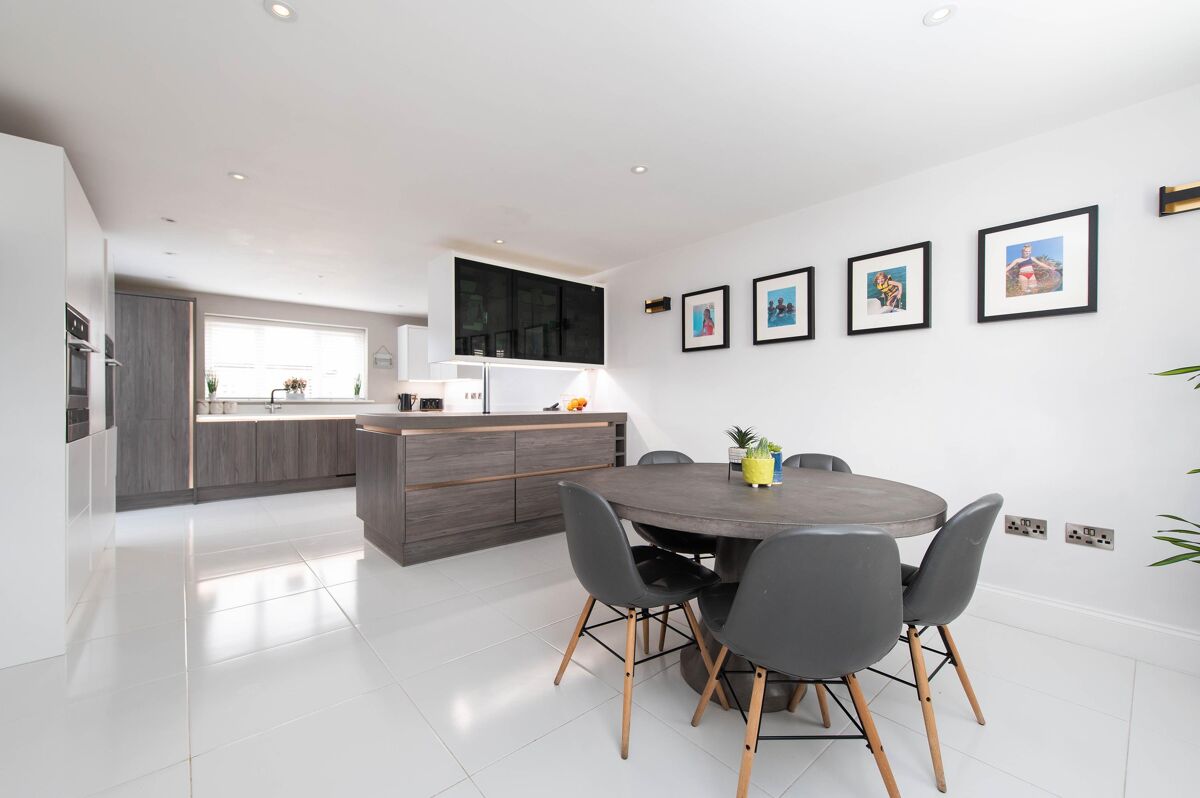 house for sale in Badgers Way, StratforduponAvon