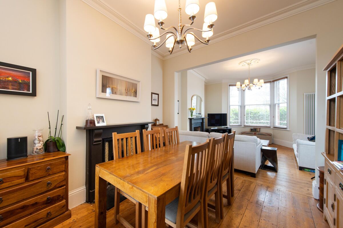 house for sale in Beauchamp Hill, Leamington Spa, Warwickshire, CV32 STR012278293 Knight Frank