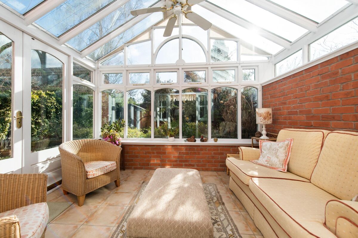 house for sale in Riverbank Gardens, Tiddington Road, Stratfordupon