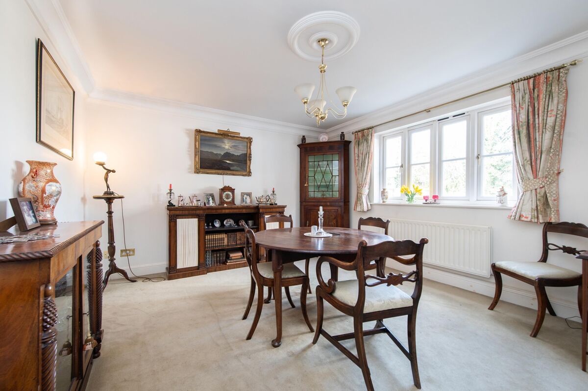 house for sale in Riverbank Gardens, Tiddington Road, StratforduponAvon, Warwickshire, CV37