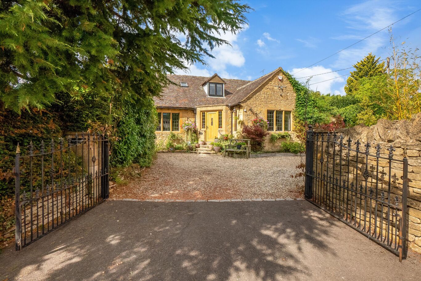 Image of Chapel Lane, Mickleton, Chipping Campden, Gloucestershire GL55