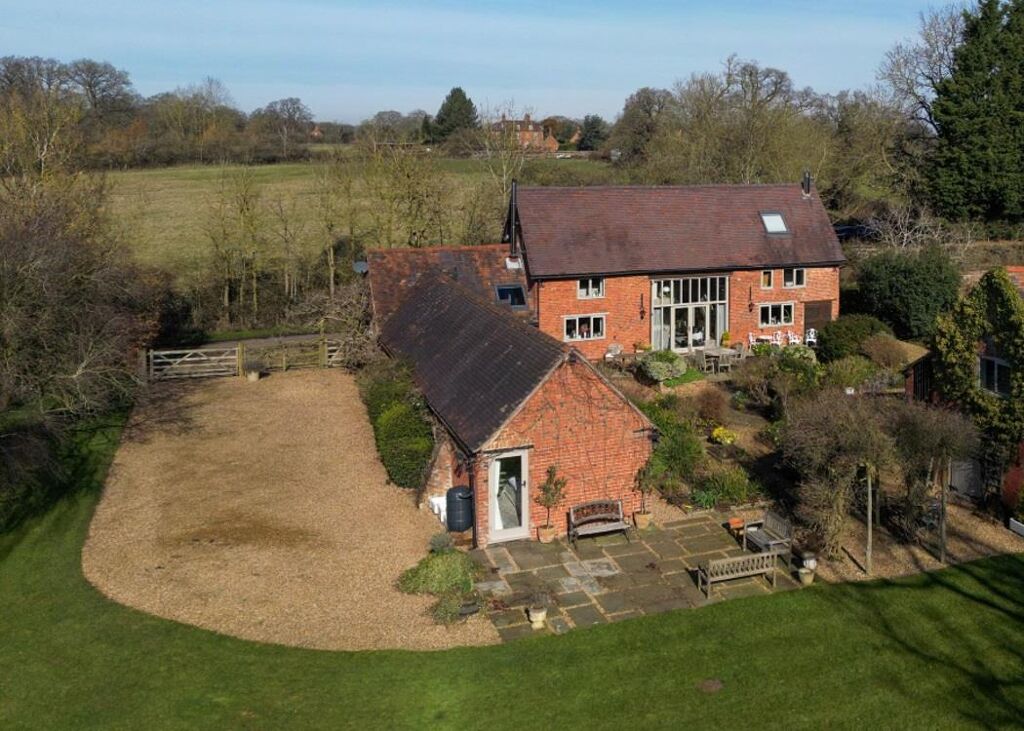 Image of Kites Nest Lane, Beausale, Warwick, Warwickshire, CV35