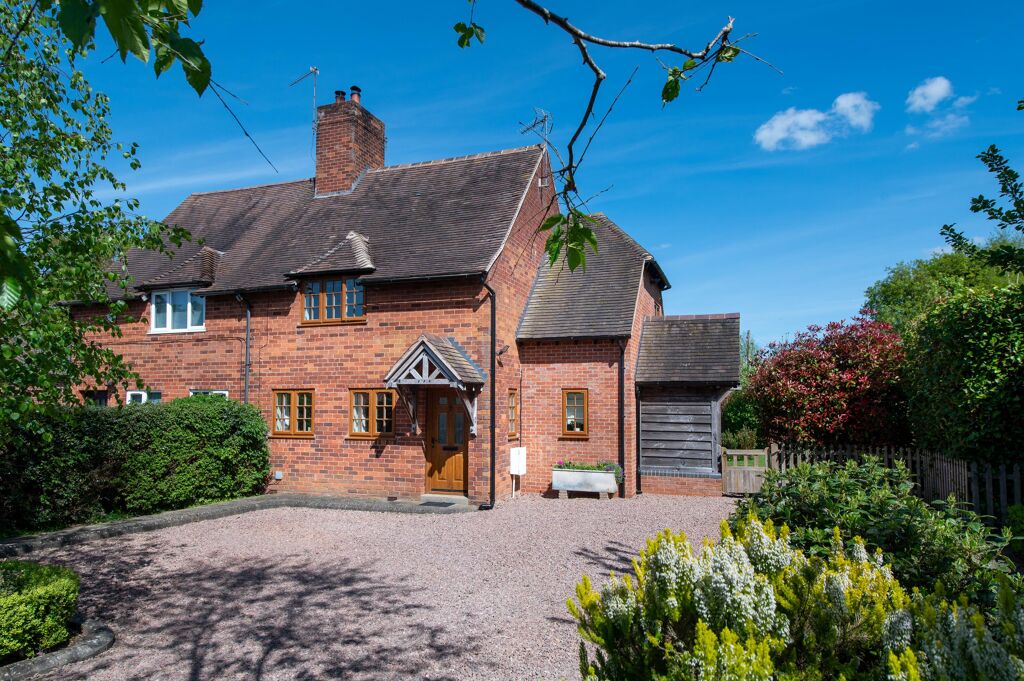 Image of The Crescent, Salters Lane, Wootton Wawen, Henley-in-Arden, Warwickshire, B95