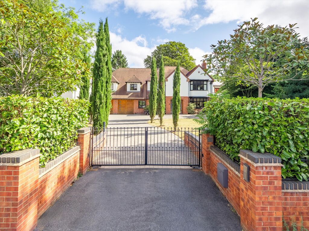 Image of Banbury Road, Stratford-upon-Avon, Warwickshire, CV37