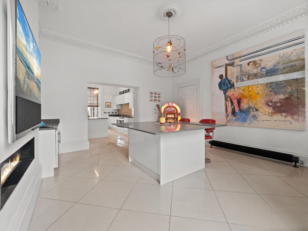 Image of Clarendon Square, Royal Leamington Spa, Warwickshire, CV32