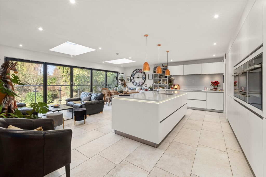 Image of Alveston Lane, Alveston, Stratford-upon-Avon, CV37