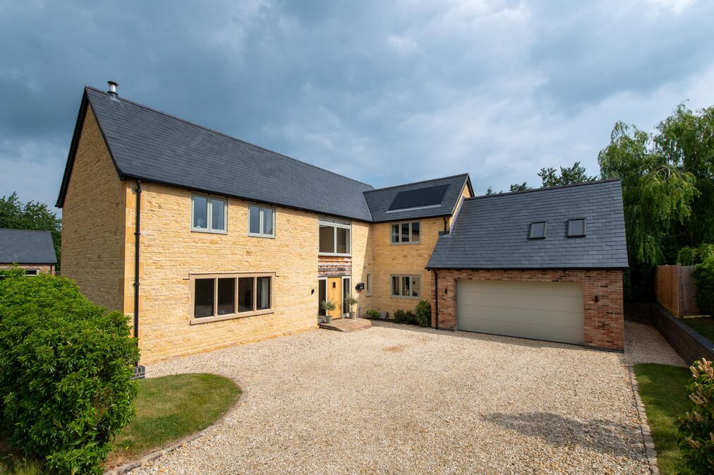 Image of Mill Lane, Newbold-on-Stour, Stratford-upon-Avon, Warwickshire, CV37