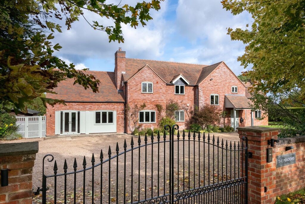 Image of Grovefields Farm, Hampton Lucy, Warwick, Warwickshire, CV35