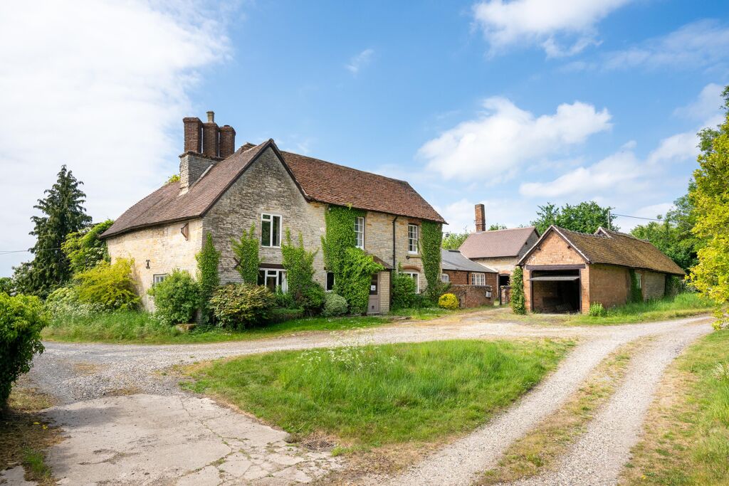 Image of Church Bank Farmhouse, Binton, Stratford-upon-Avon, Warwickshire, CV37 6TJ