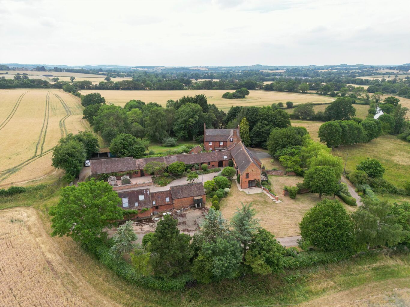 Image of Pettiford Lane, Wootton Wawen, Henley-in-Arden, Warwickshire, B95
