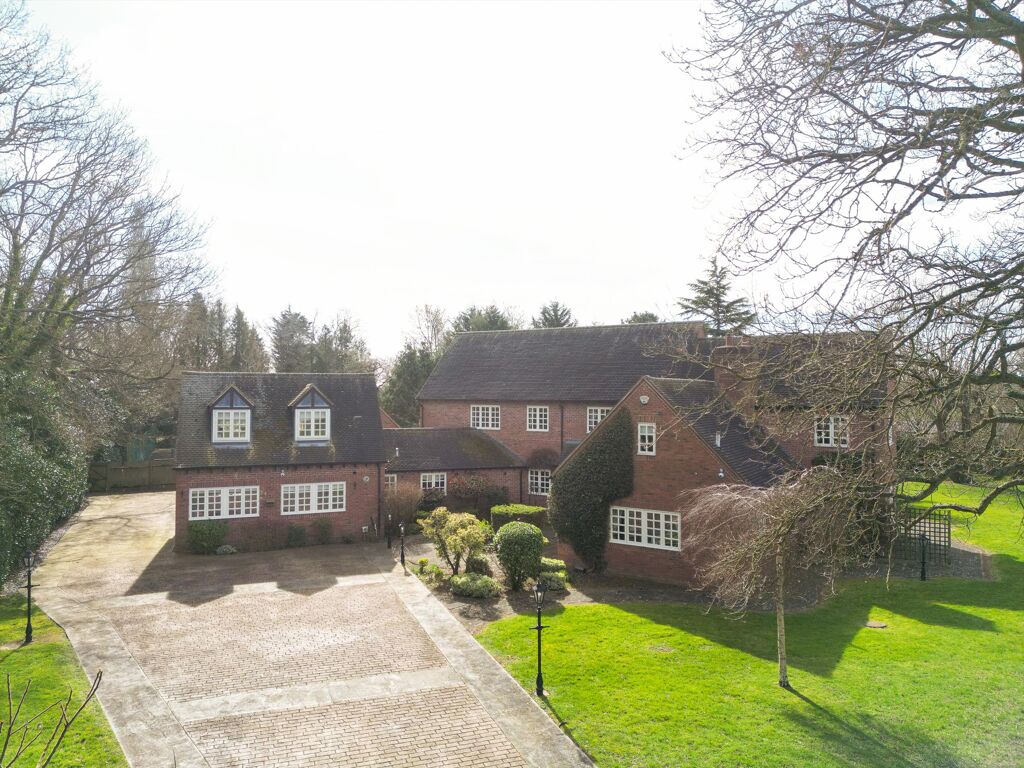 Image of Snowford Hill, Long Itchington, Southam, Warwickshire CV47