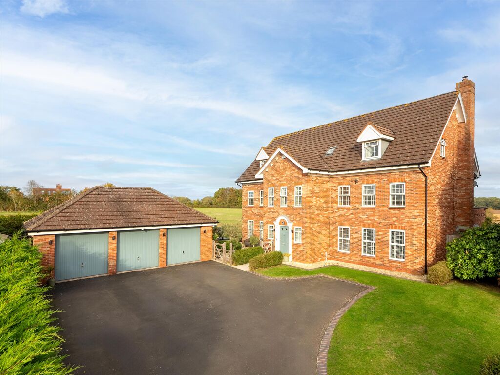 Image of Pebworth Drive, Hatton Park, Warwick, Warwickshire, CV35