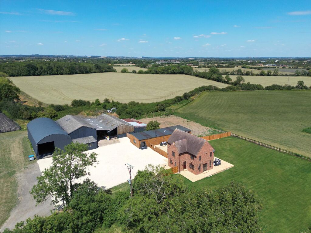 Image of Pitchers Hill, Wickhamford, Evesham, Worcestershire WR11