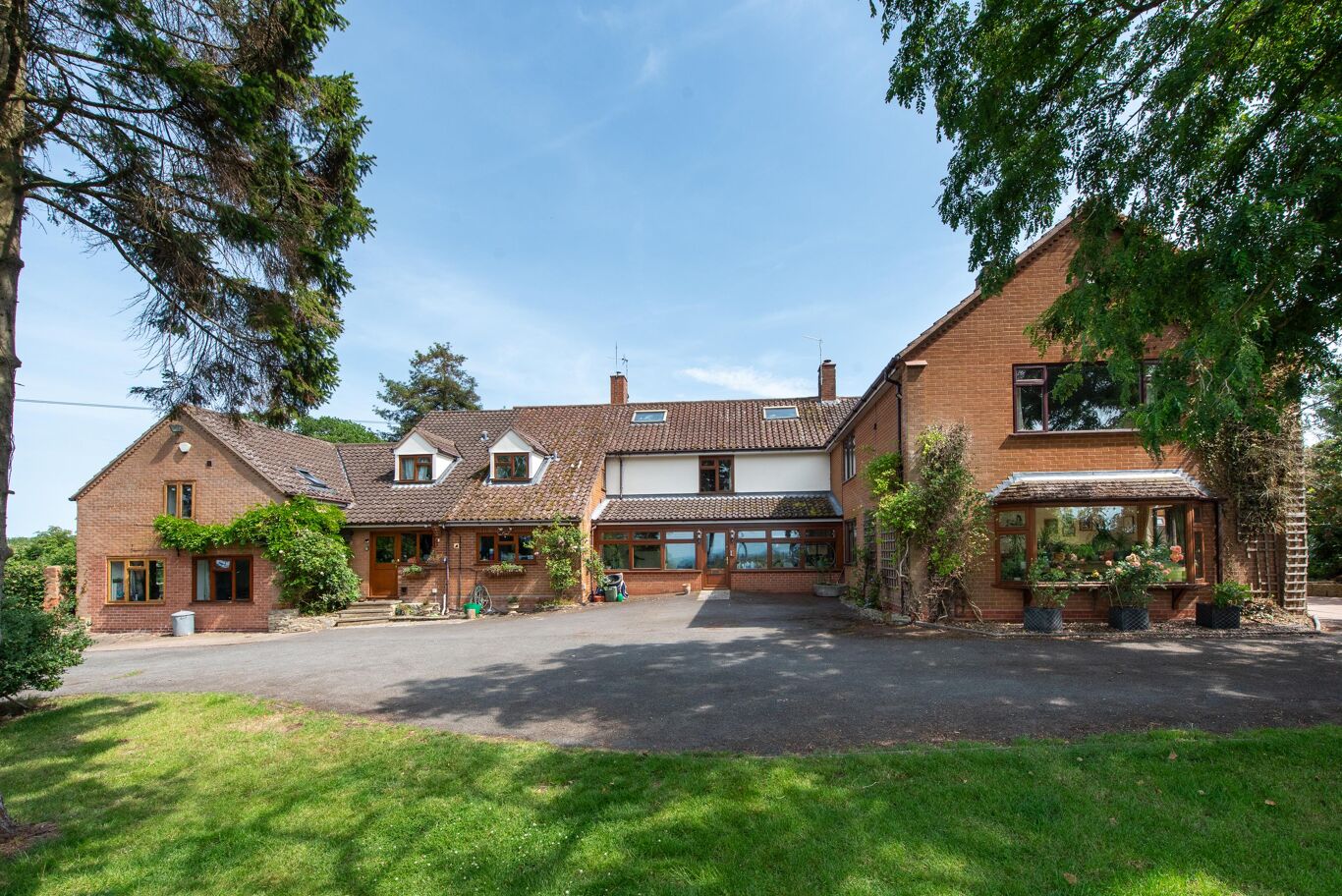 Image of Machine Farm, Hill Furze, Pershore, Worcestershire WR10