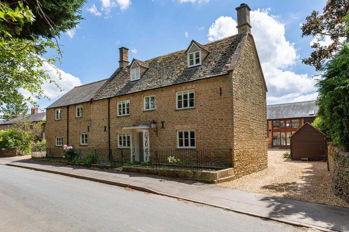 house for sale in Cherington, ShipstononStour, Warwickshire, CV36