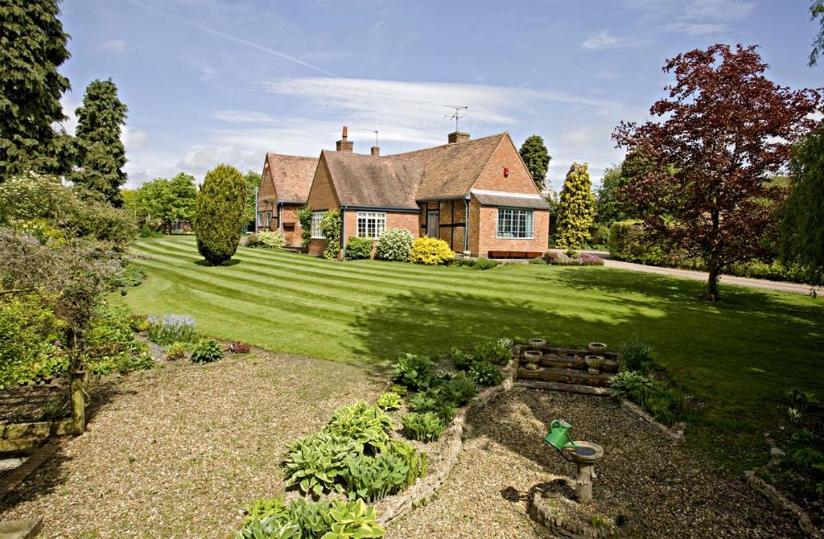 house for sale in Broadwell, Nr Southam, Warwickshire STR080464