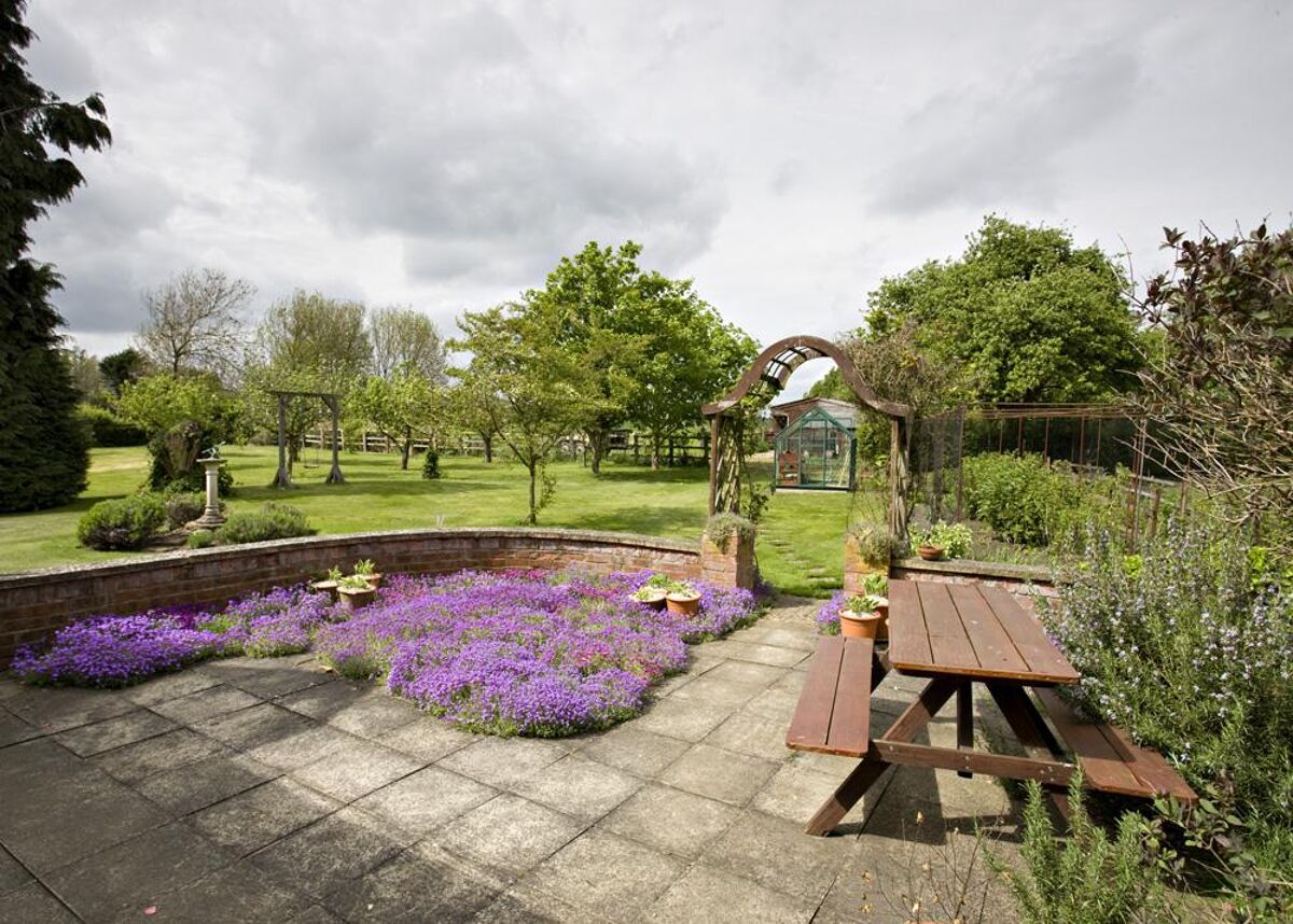 house for sale in Broadwell, Nr Southam, Warwickshire STR080464