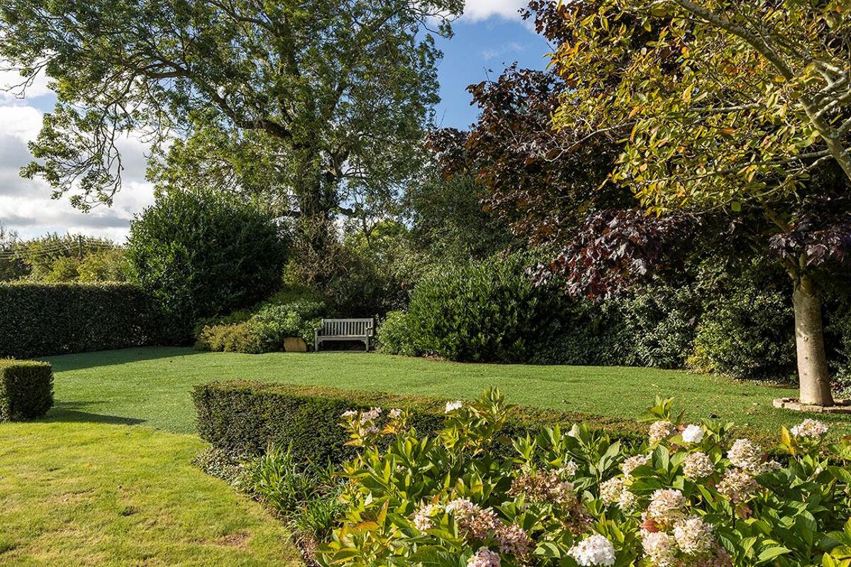 house for sale in Springfield Lane, Broadway, Worcestershire, WR12 STR090167 Knight Frank